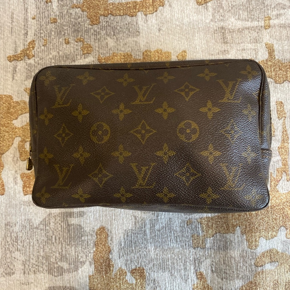 Louis VuittonTrousse 23